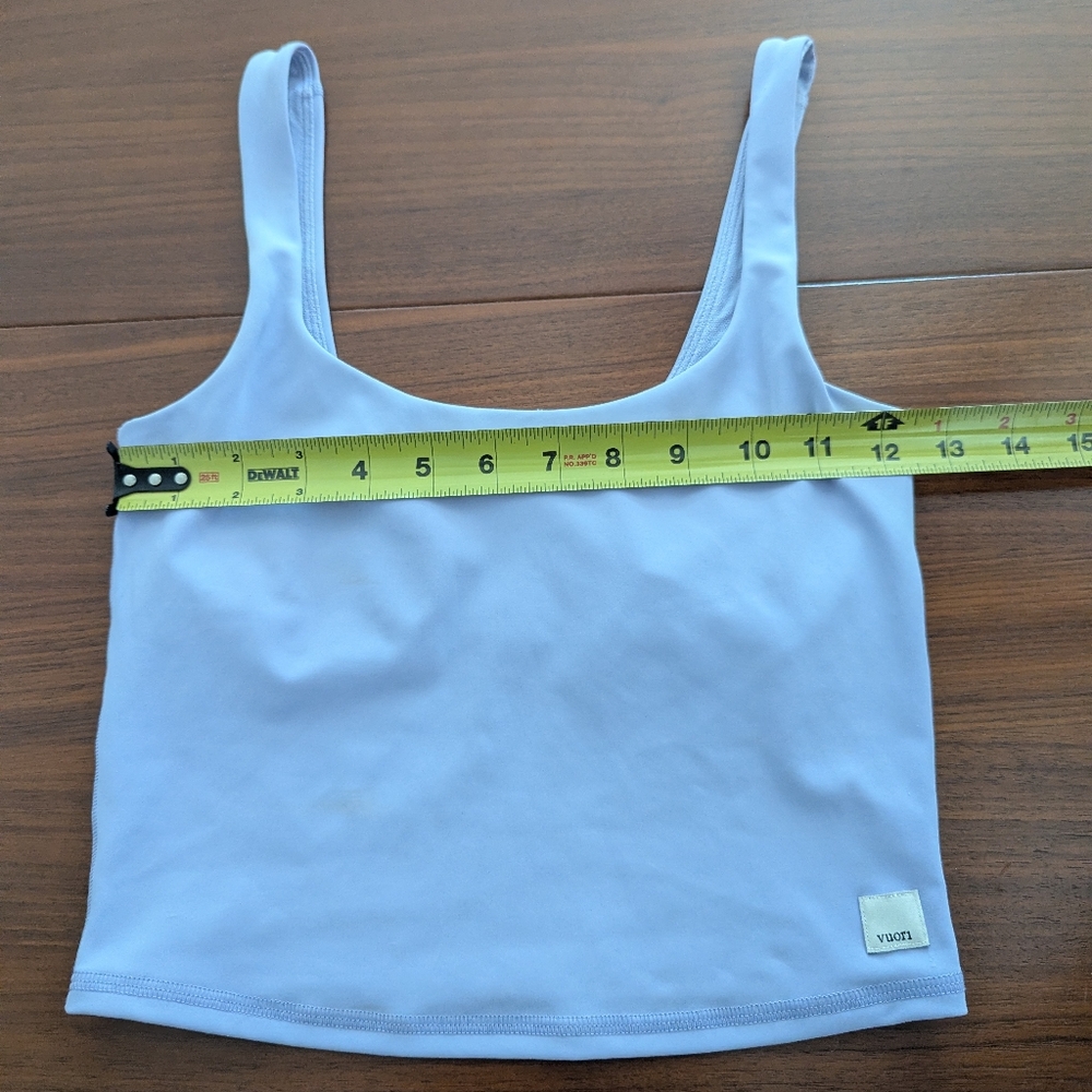Vuori Daily Crop Tank Top Zinnia Purple Size Xs Light Stains - Picture 9 of 9
